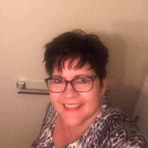 Meet your Posher, Denise